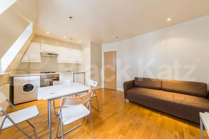 City Location 1 bedroom property with balcony near old street station Westland Place, Old Street